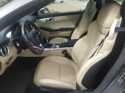 Usata Mercedes SLC180 156 CV (114 kW) 2017 Grigio Cabrio