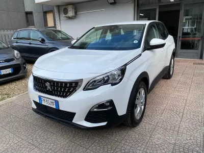 Usata Peugeot 3008 Active 120 CV (88 kW) 2018 Bianco SUV