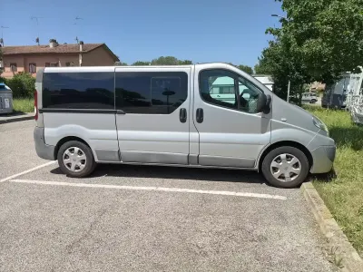 Usata Renault Trafic 82 CV (60 kW) 2008 Grigio Monovolume