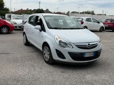Usata Opel Corsa Sport 95 CV (69 kW) 2012 Bianco Utilitaria