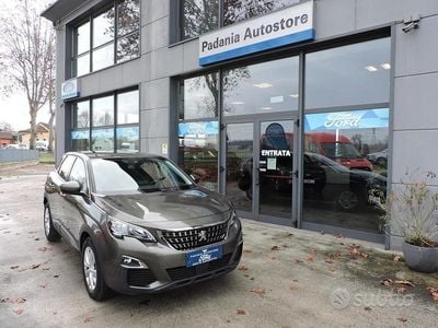 Usata Peugeot 3008 Business-Line 120 CV (88 kW) 2017 Grigio SUV