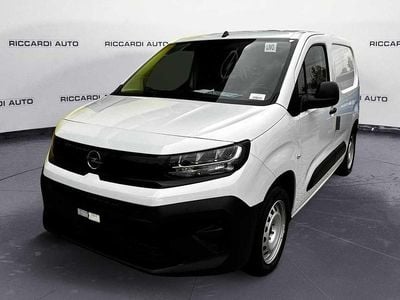 Bianco Nuova 2025 Opel Combo S Monovolume | 19.590 € (Ottimo prezzo)