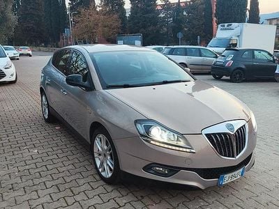 Usata Lancia Delta 120 CV (88 kW) 2010 Grigio Utilitaria