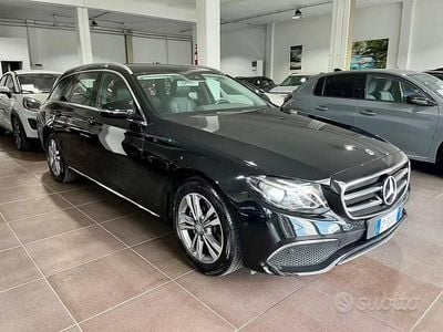 Usata Mercedes E220 Premium 194 CV (142 kW) 2018 Nero Station wagon
