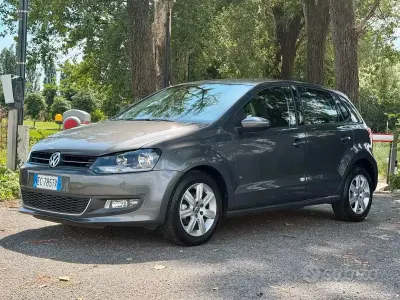 Usata VW Polo Highline 86 CV (63 kW) 2010 Grigio Utilitaria