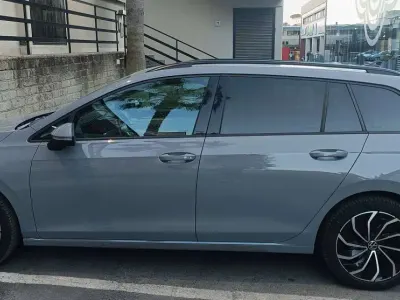Usata VW Golf VIII Life 110 CV (80 kW) 2021 Grigio Station wagon