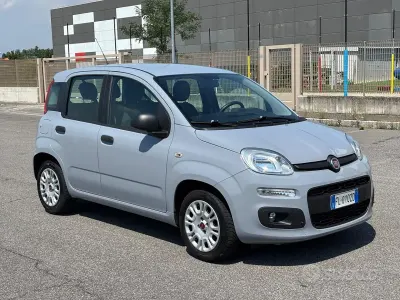 Usata Fiat Panda Lounge 69 CV (50 kW) 2017 Grigio Utilitaria