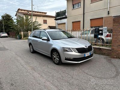 Usata Skoda Octavia 150 CV (110 kW) 2018 Grigio Station wagon