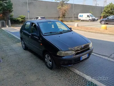 Usata Fiat Palio 60 CV (44 kW) 2001 Nero Berlina