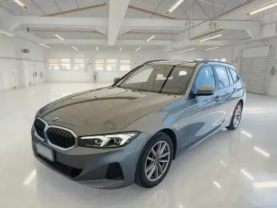 Usata BMW 318 149 CV (109 kW) 2023 Grigio Station wagon