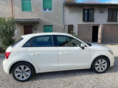 Käytetty Audi A1 105 HP (77 kW) 2013 Viistoperä