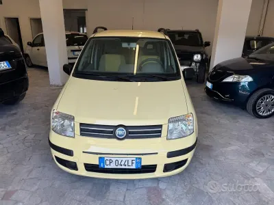 Usata Fiat Panda Dynamic 60 CV (44 kW) 2004 Giallo Utilitaria
