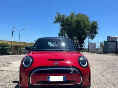 Usata Mini Cooper SE 135 kW (184 CV) 2021 Utilitaria
