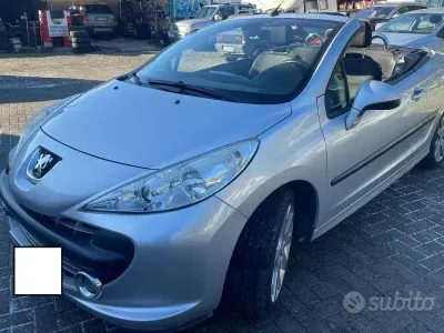 Usata Peugeot 207 CC 120 CV (88 kW) 2008 Grigio Cabrio