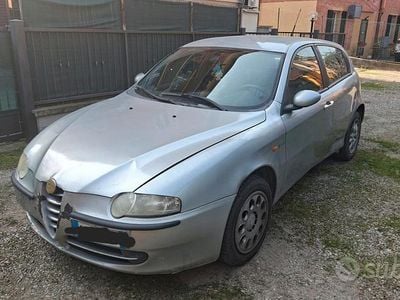 Usata Alfa Romeo 147 116 CV (85 kW) 2003 Utilitaria