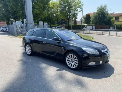 Usata Opel Insignia Cosmo 179 CV (131 kW) 2010 Nero Station wagon