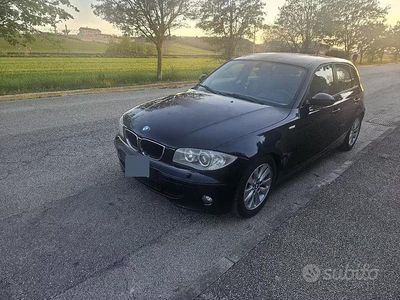 Usata BMW 118 Efficient Dynamics 122 CV (89 kW) 2006 Blu Utilitaria