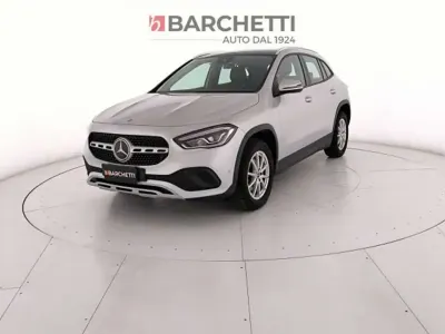 Begagnad Mercedes GLA200 Business 150 HK (110 kW) 2022 Grå SUV