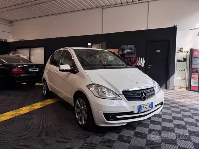Begagnad Mercedes A160 82 HK (60 kW) 2012 Vit Sedan