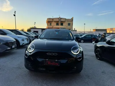 Occasion Fiat 600 La Prima 101 ch (74 kW) 2025 Noir SUV
