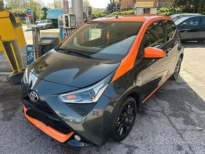 Usata Toyota Aygo Connect Style 72 CV (52 kW) 2020 Nero Utilitaria