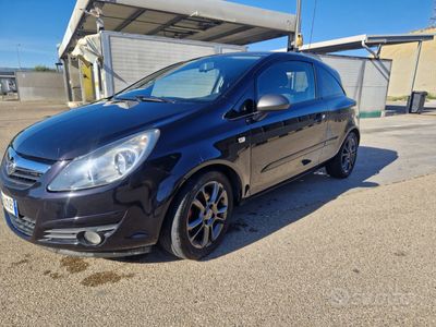 usata Opel Corsa 1.3 multijet neopatentati