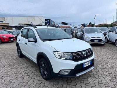 Usata Dacia Sandero Stepway 90 CV (66 kW) 2017 Bianco Berlina