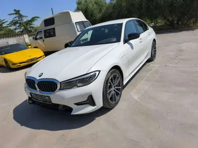 Usata BMW 320e Sport Line 204 CV (150 kW) 2021 Bianco Berlina