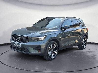 Nuova Volvo XC40 Plus 163 CV (119 kW) 2025 Verde SUV
