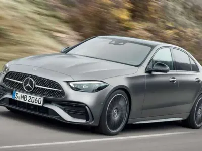 Nuova Mercedes C400 Advanced Plus 381 CV (280 kW) 2026 Argento Berlina