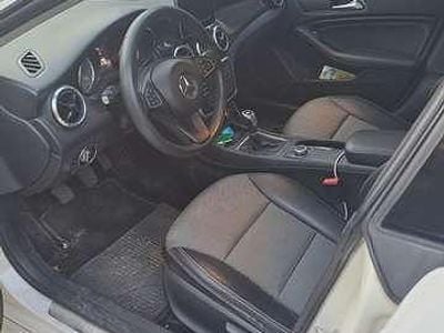 Usata Mercedes CLA180 Business 109 CV (80 kW) 2016 Bianco Berlina