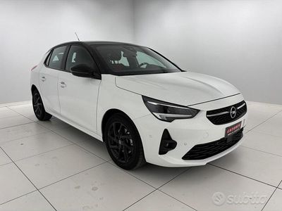Usata Opel Corsa GS Line 101 CV (74 kW) 2023 Bianco pastello Berlina