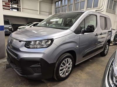 Nuova Fiat Doblò 131 CV (96 kW) 2025 Grigio metallizzato Monovolume