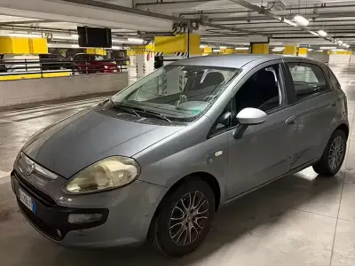Usata Fiat Punto Evo 75 CV (55 kW) 2011 Grigio Utilitaria