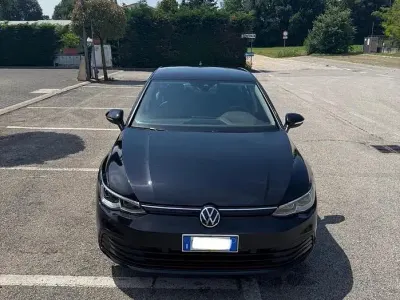 Usata VW Golf VII 110 CV (80 kW) 2020 Nero Berlina