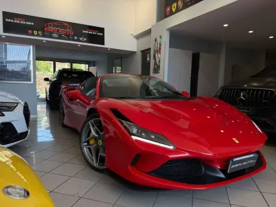 Usata Ferrari F8 721 CV (530 kW) 2022 Rosso Cabrio
