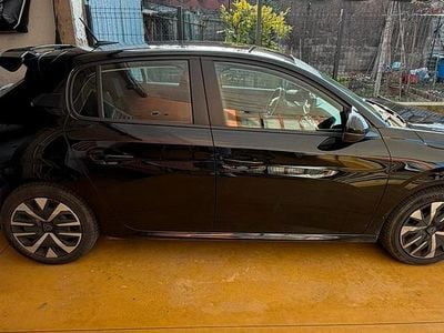 Usata Peugeot 208 Active 75 CV (55 kW) 2024 Nero Utilitaria