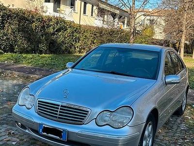 Mercedes C200