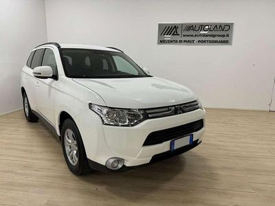 Usata Mitsubishi Outlander Intense 150 CV (110 kW) 2013 Bianco SUV