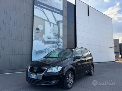 Usata VW Touran Trendline 102 CV (75 kW) 2008 Nero Monovolume