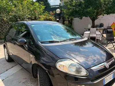 Usata Fiat Punto Evo 65 CV (47 kW) 2010 Nero Utilitaria