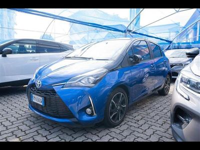 Grigio chiaro Usata 2017 Toyota Yaris Hybrid Edition | 14.900 € (Buon prezzo)