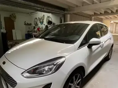 Usata Ford Fiesta Titanium 95 CV (69 kW) 2020 Bianco Utilitaria