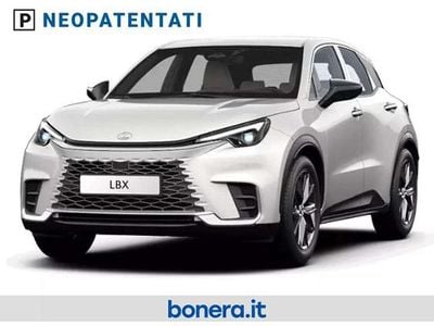 Nuova Lexus LBX 136 CV (100 kW) 2026 Pure white (non ord) SUV