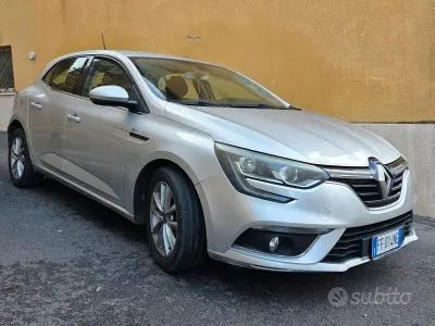 Usata Renault Mégane 110 CV (80 kW) 2016 Grigio Berlina