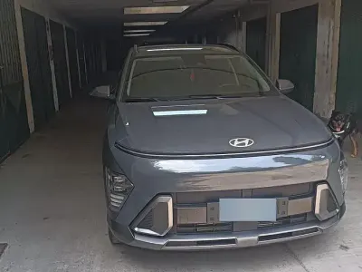 Usata Hyundai Kona 120 CV (88 kW) 2023 Grigio SUV