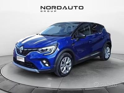 Usata Renault Captur 100 CV (73 kW) 2021 Blu SUV