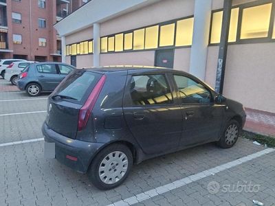 Usata Fiat Punto 77 CV (56 kW) 2010 Utilitaria