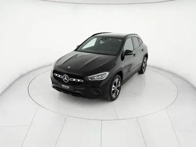 Usata Mercedes GLA180 116 CV (85 kW) 2021 Nero SUV