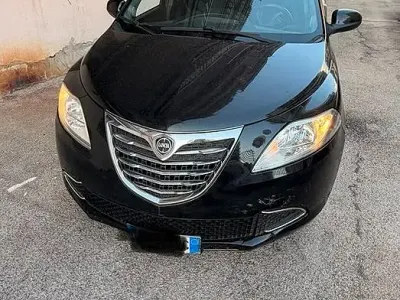 Usata Lancia Ypsilon